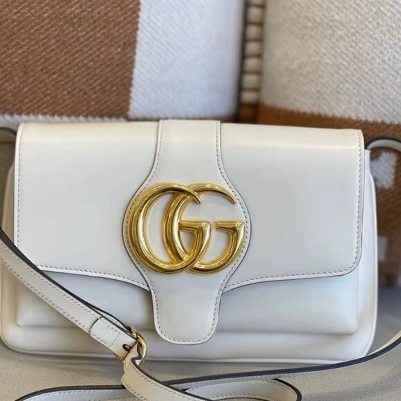 GUCCI Arli Gold Logo Cowhide Shoulder Bag Crossbody Bag - Picture 1 of 5